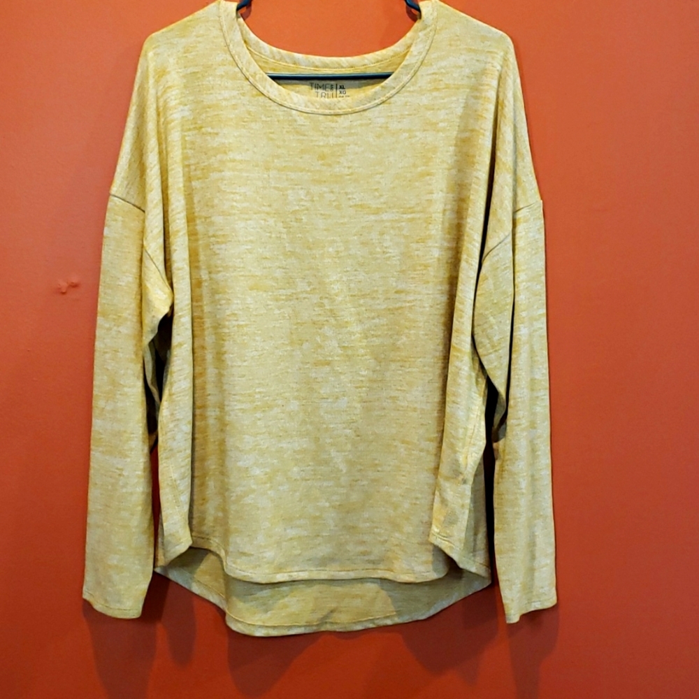 Cozy oversized yellow long sleeve